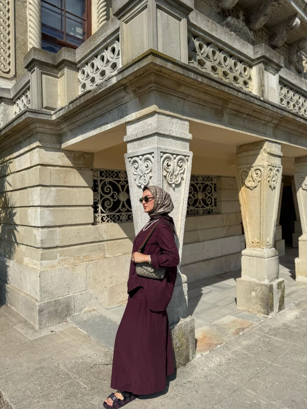 PIA SUIT MAROON